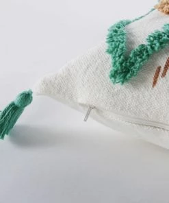 Maisons Du Monde Coussins Enfant Coussin à Motifs Ethniques écrus, Verts Et Corail, 30x50 -Coussins enfant Soldes 2022 coussin a motifs ethniques ecrus verts et corail 30x50 1000 2 16 225762 3