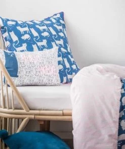 Future Home Coussins Enfant Coussin Coton Blanc Et Bleu Avec Chat 30x50cm 11 Future Home Coussins Enfant Coussin Coton Blanc Et Bleu Avec Chat 30x50cm -Coussins enfant Soldes 2022 coussin coton blanc et bleu avec chat 30x50cm 4