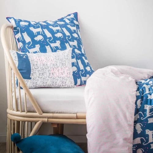 Future Home Coussins Enfant Coussin Coton Blanc Et Bleu Avec Chat 30x50cm 7 Future Home Coussins Enfant Coussin Coton Blanc Et Bleu Avec Chat 30x50cm – Image 5
