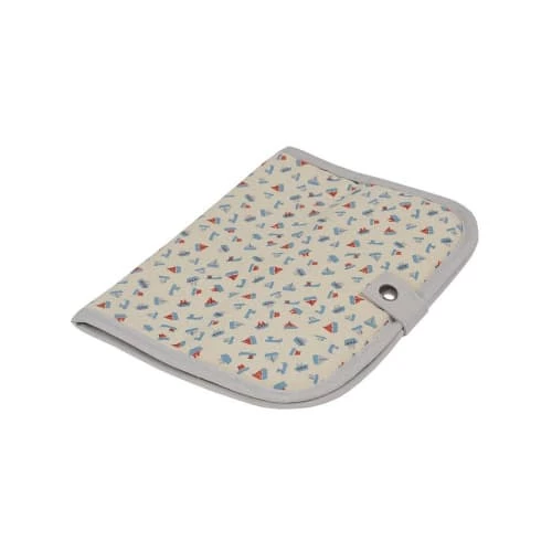 Petit Jour Paris Accessoires De Salle De Bain Enfant Protège Carnet De Santé Bateaux En Gris 3 Petit Jour Paris Accessoires De Salle De Bain Enfant Protège Carnet De Santé Bateaux En Gris