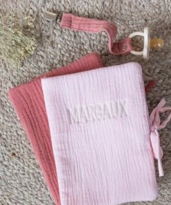 Cocoeko Accessoires De Salle De Bain Enfant Protège Carnet De Santé Rose Blush 9 Cocoeko Accessoires De Salle De Bain Enfant Protège Carnet De Santé Rose Blush -Coussins enfant Soldes 2022 protege carnet de sante rose blush 2