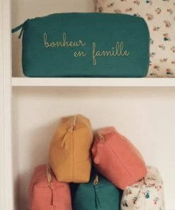 Cocoeko Accessoires De Salle De Bain Enfant Trousse De Toilette Bonheur En Famille Vert Sapin 12 Cocoeko Accessoires De Salle De Bain Enfant Trousse De Toilette Bonheur En Famille Vert Sapin -Coussins enfant Soldes 2022 trousse de toilette bonheur en famille vert sapin 5